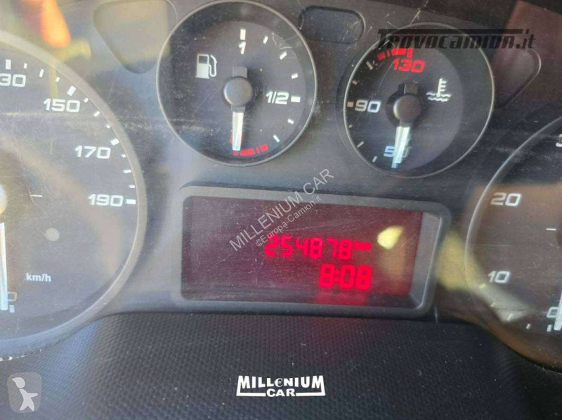Camión Iveco 35-12 RIBALTABILE TRILATERALE 2017