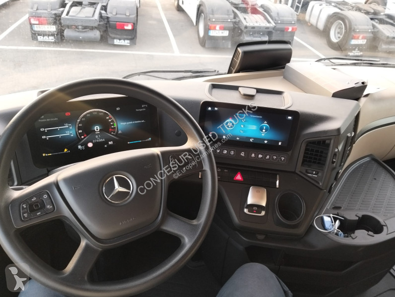 Camión Mercedes  1848 GIGASPACE