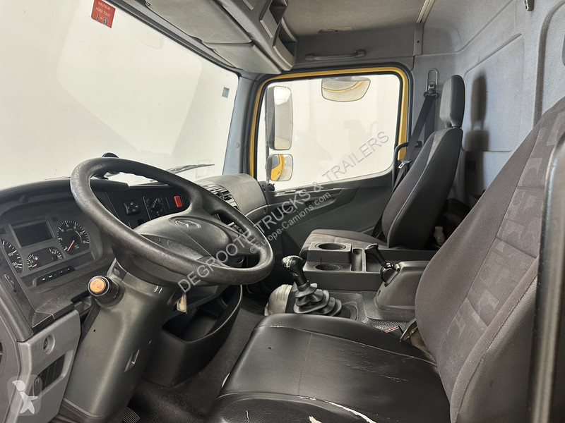 Camión Mercedes 1218