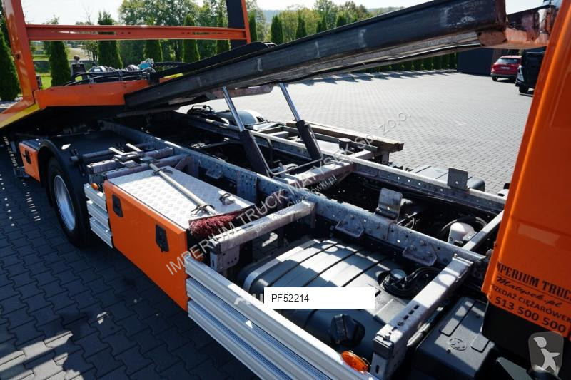 Camión Iveco EUROCARGO / LAWETA HYDRAULICZNA /...