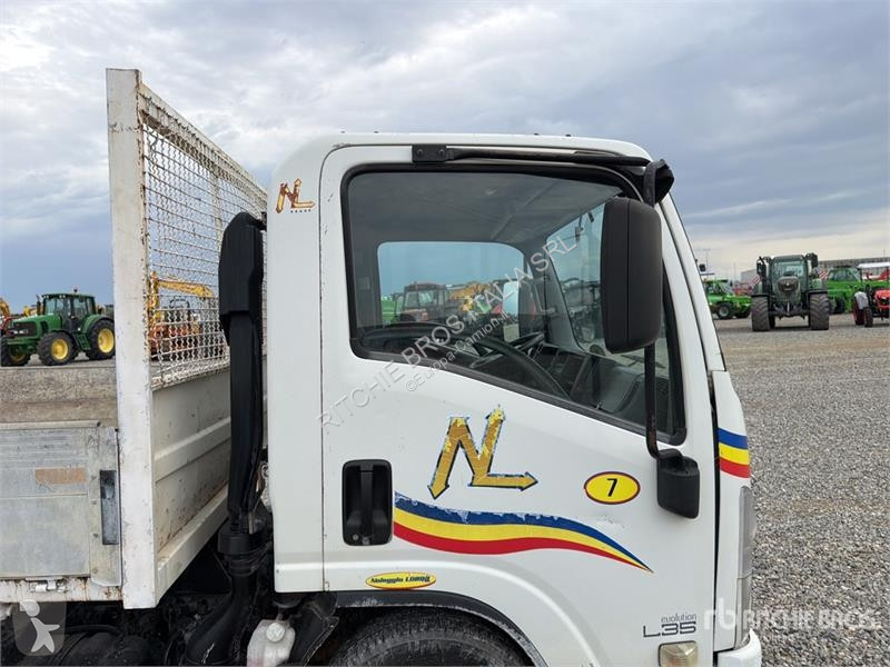 Kamion Isuzu S/A Dump Truck