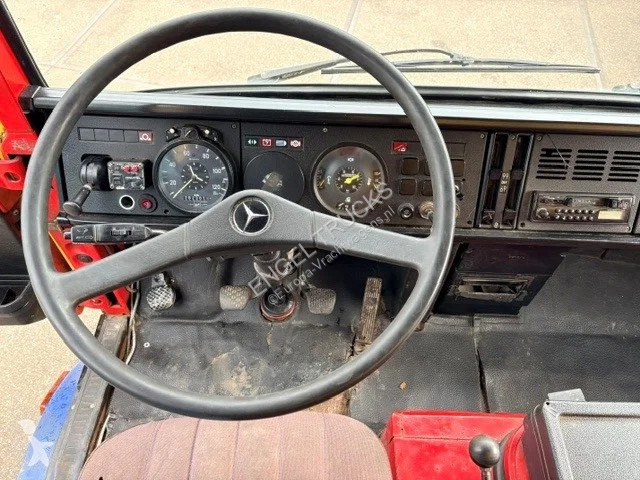 Kamion Mercedes LP 813 D WITH TENT BOX (MANUAL...