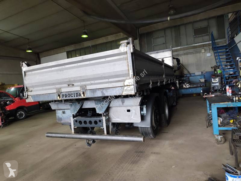 Camión Iveco AD 260 S 31 X/P