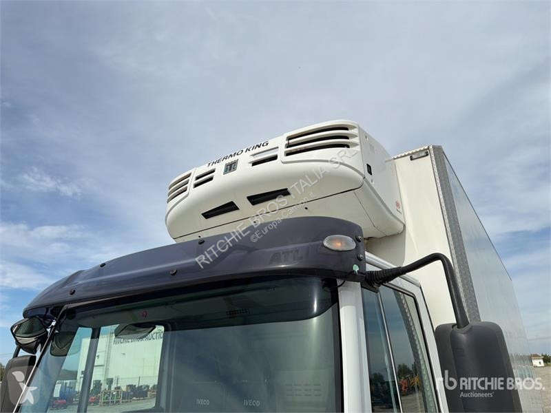 Kamion Iveco 140E28 4x2 Refrigerated Truck