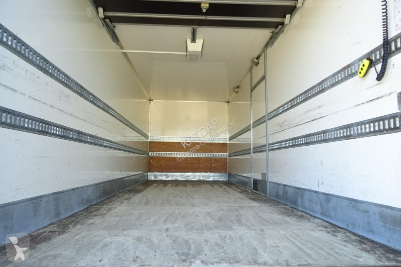 Camion Mercedes 1221 Euro 6 kontener 18 palet...