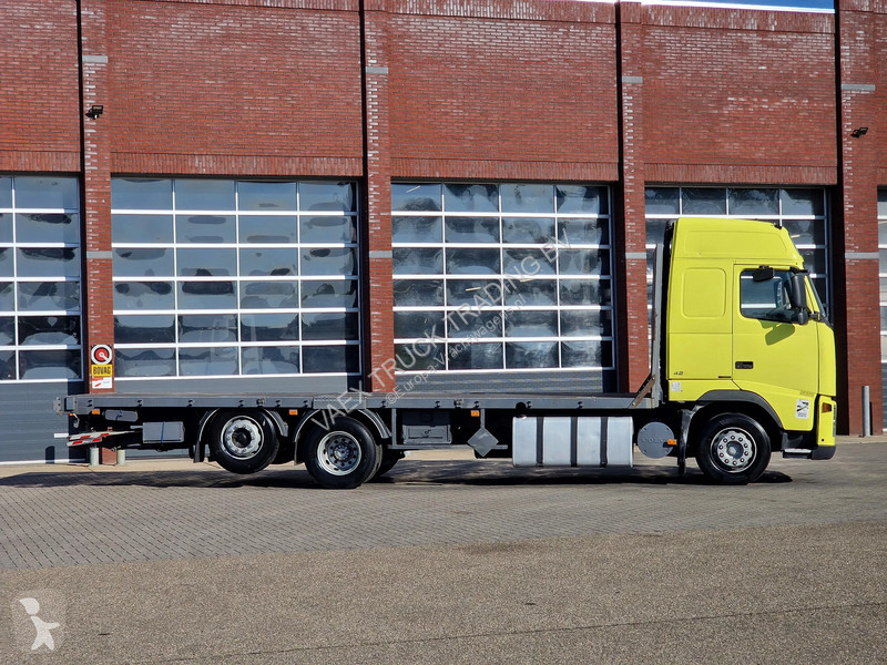 Kamion Volvo 420 6x2 - Flatbed - Loadlift - I...