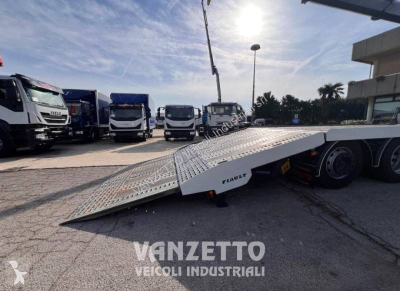Kamion Iveco AD 320 S 36