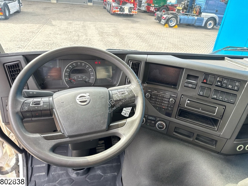 Kamion Volvo FMX 8x4, EURO 6, Liebherr 9m3