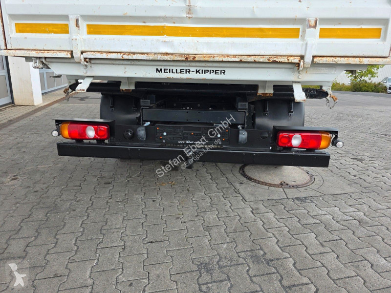 Kamion Mitsubishi Fuso 7C18D DoKa 7 Sitze AHK