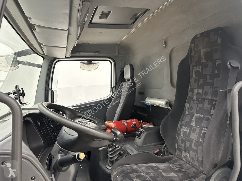 Camión Mercedes 1218