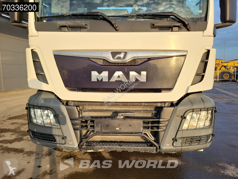 Camión MAN 32.420  8X4 Liebherr 9m3 Mixer Full...