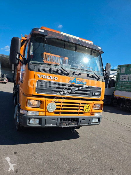 Teherautó Volvo 380 / 8X4 / 28m Hiab Kran / WINCH