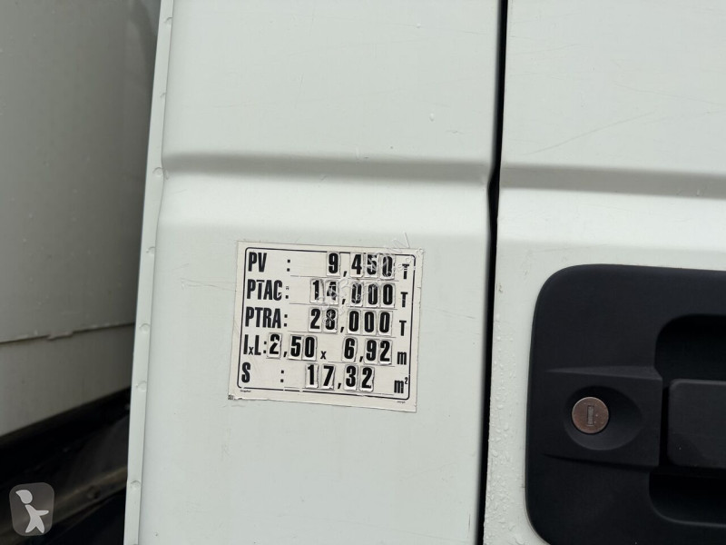 Teherautó Iveco 150 E 15
