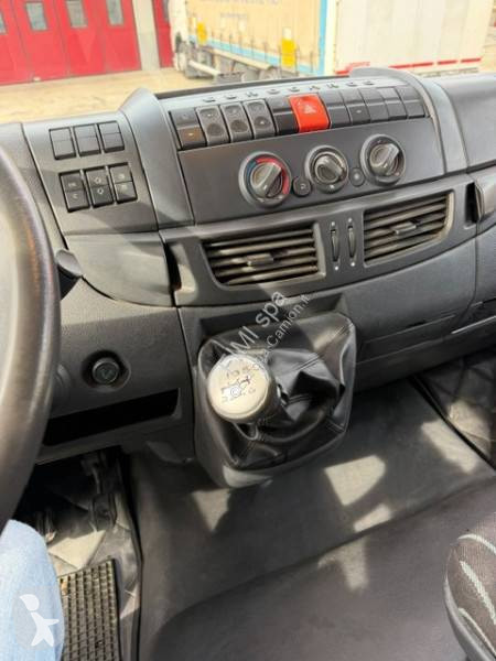 Camión Iveco 160 E 25