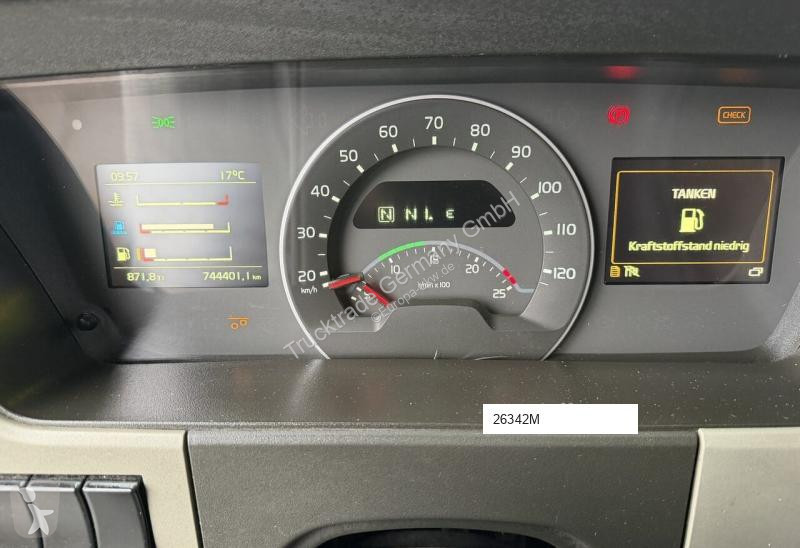 Camión Volvo 638 FM-460