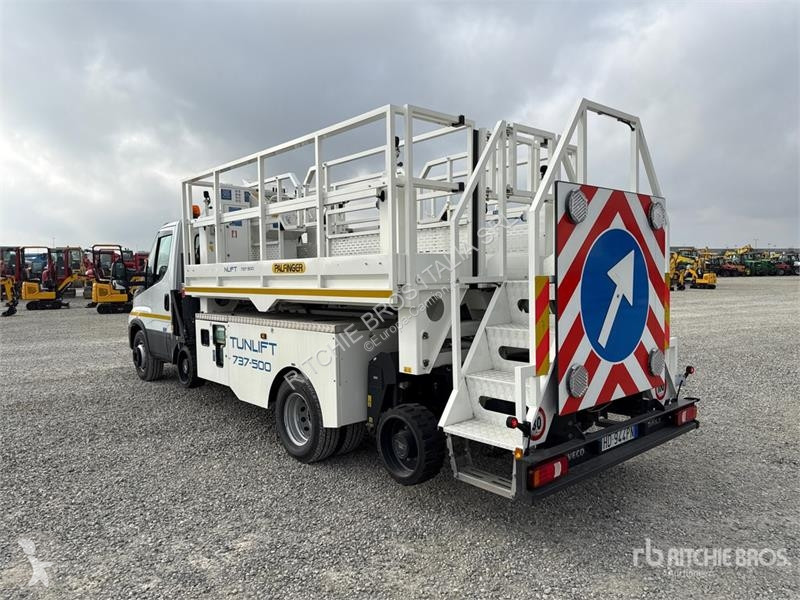 Camion Iveco Palfinger Tunlift 737-500 5 m on...