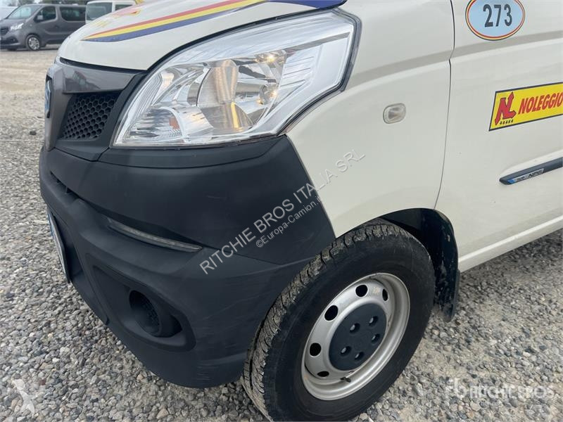 Camion Piaggio NP6 Flatbed Dump Truck