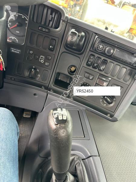 Camião Scania P400