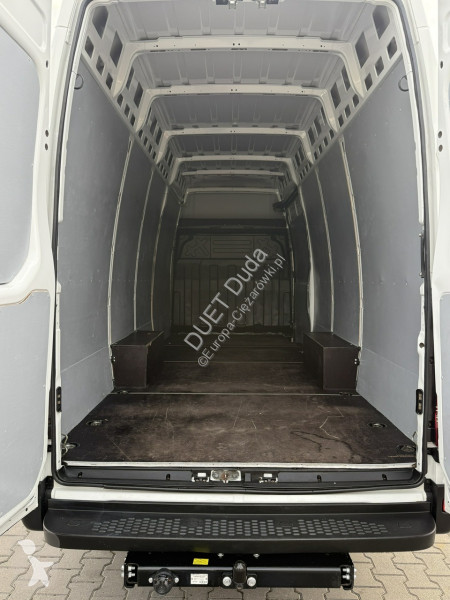 Camião Iveco 35S21