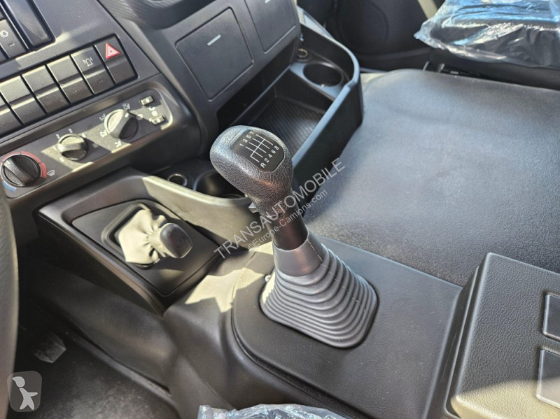 Camião Iveco 64.38 HD9