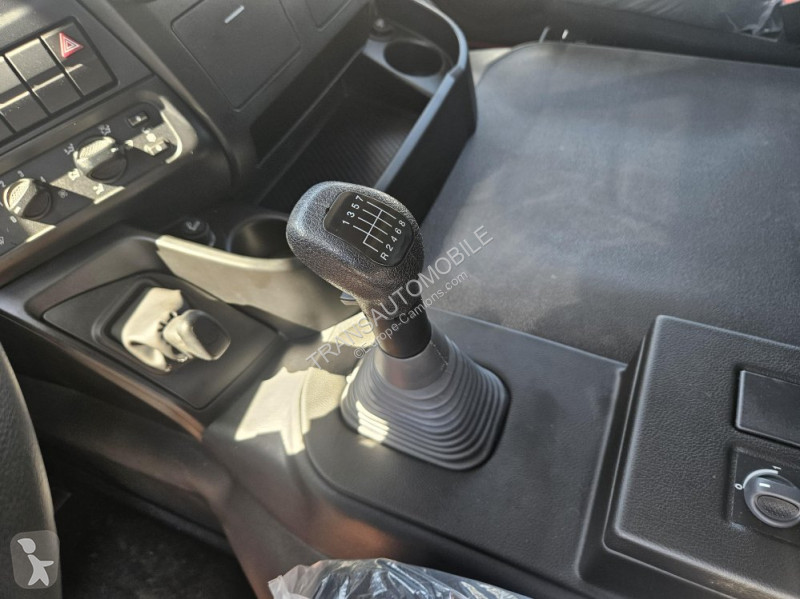 Camião Iveco 44.38 HD9