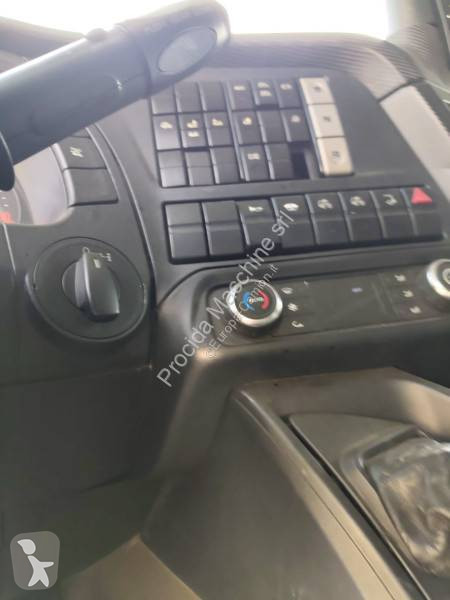 Camion Iveco 260 S 46