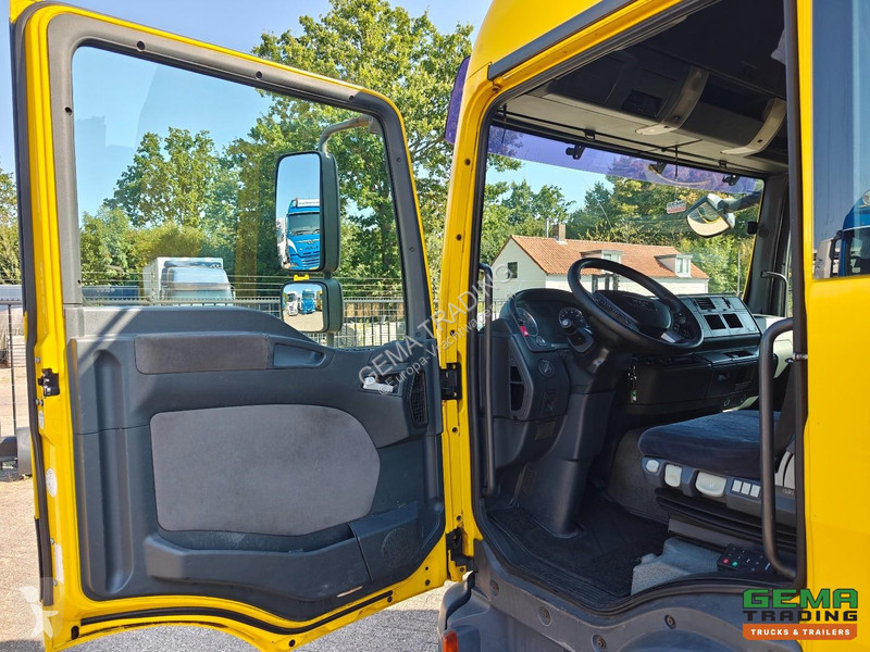 Camião MAN 12.240 4X2 BL Double Cab (6-person)...