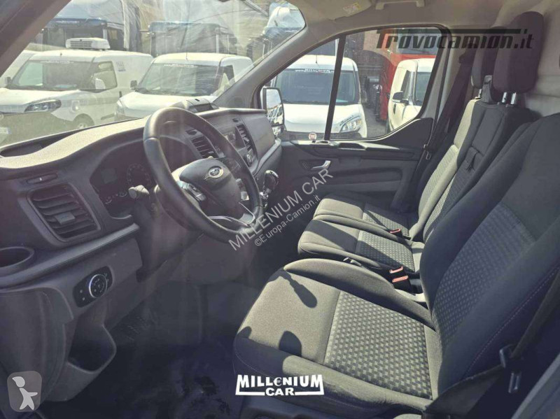 Camion Ford CUSTOM 2021 PASSO LUNGO TETTO ALTO