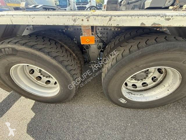 Volvo 460 truck
