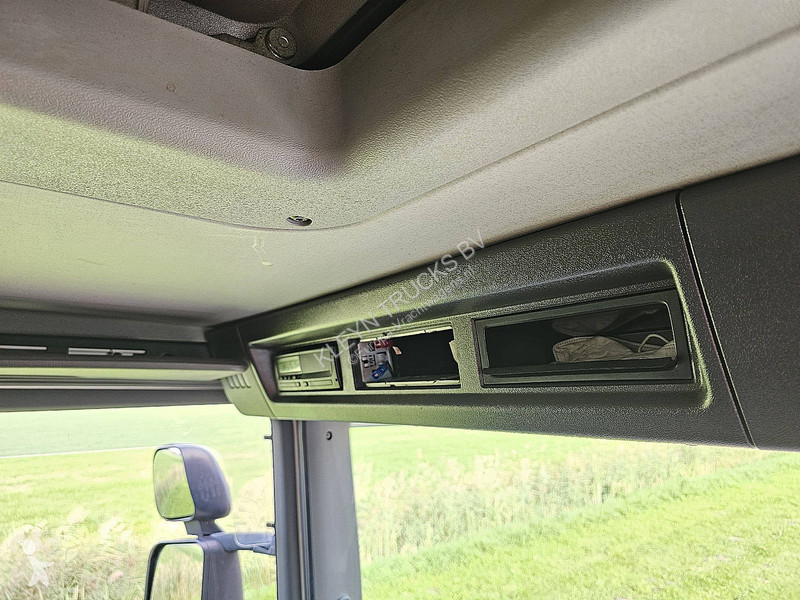 Camião Scania 320 getraenke