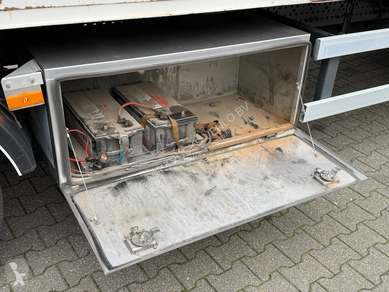 Camion Mercedes 1824 4x2 BDF Chassis Euro 6...