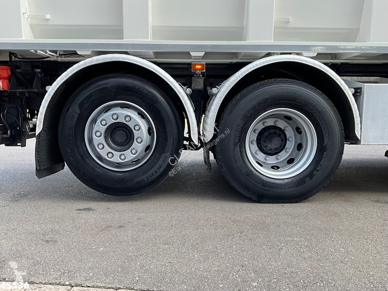 Scania Euro 6 CNG HMF 25 Tonmeter laadkraan truck