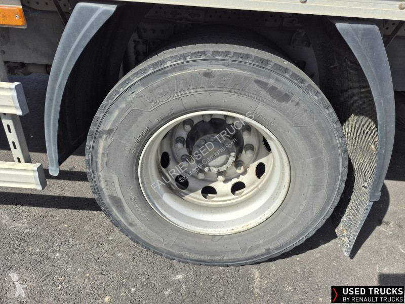 Camion Renault D Wide