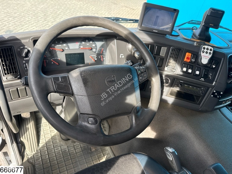 Camion Volvo 450 6x2, EURO 5, 20240 liter, 3 comp