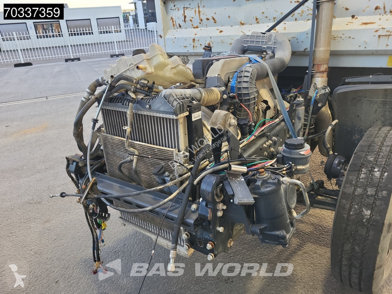 Грузовик Renault 4X2 FOR PARTS 3-way tipper...