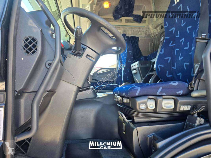 Lastbil Iveco 450 CELLA 7,60 GRUPPO SPONDA ATP...