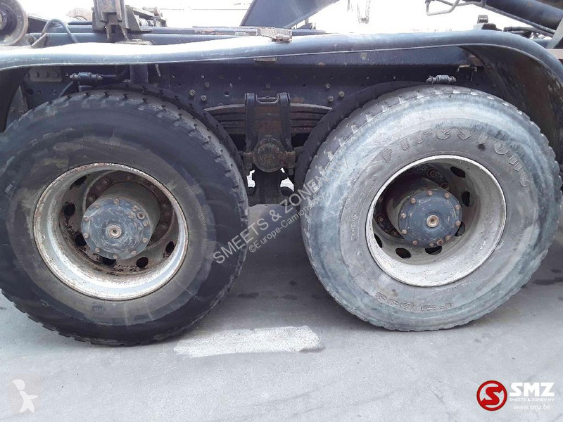 Lastbil Mercedes 3341