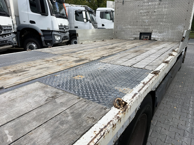Lastbil Renault 300.18 Maschinentransporter