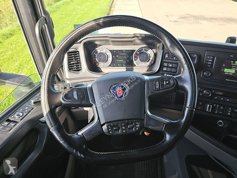Camión Scania 450 6x2*4