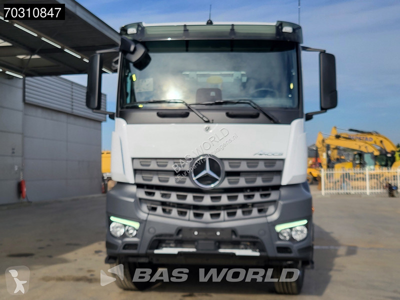 Camión Mercedes 4242 8X4 20m3 Tipper 13-Ltr...
