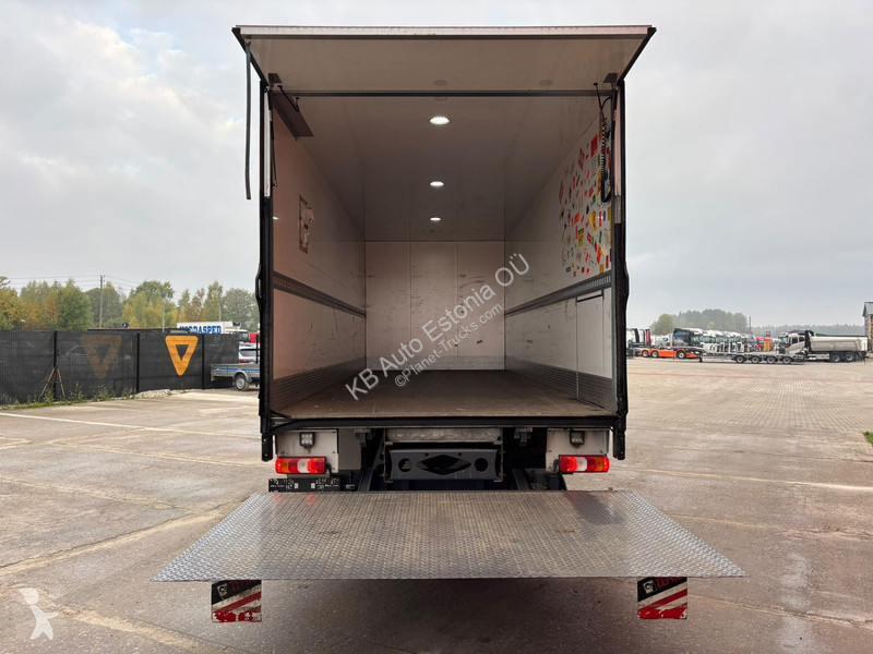 Camión Mercedes 1223 4x2 2021/ LOW MILEAGE
