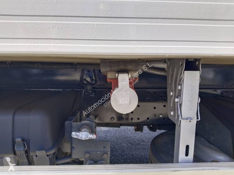 Camión Iveco 160 E 21