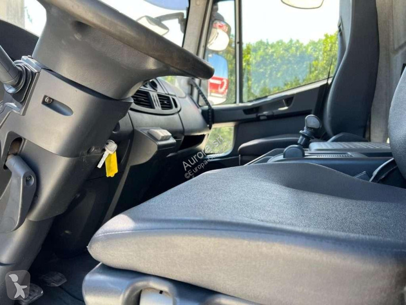 Kamion Iveco 120EL18 SCARRABILE