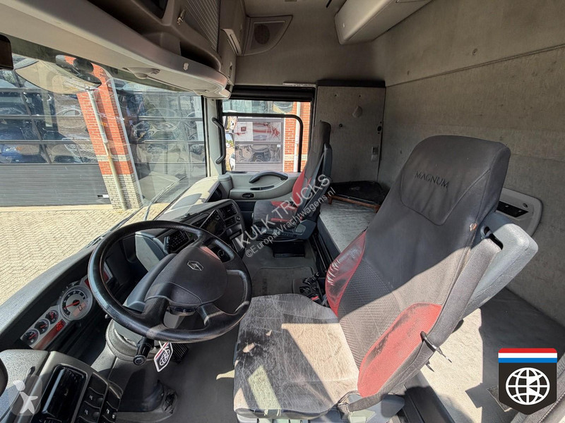 Камион Renault MAGNUM 520 Euro 5 - Open flatbed...