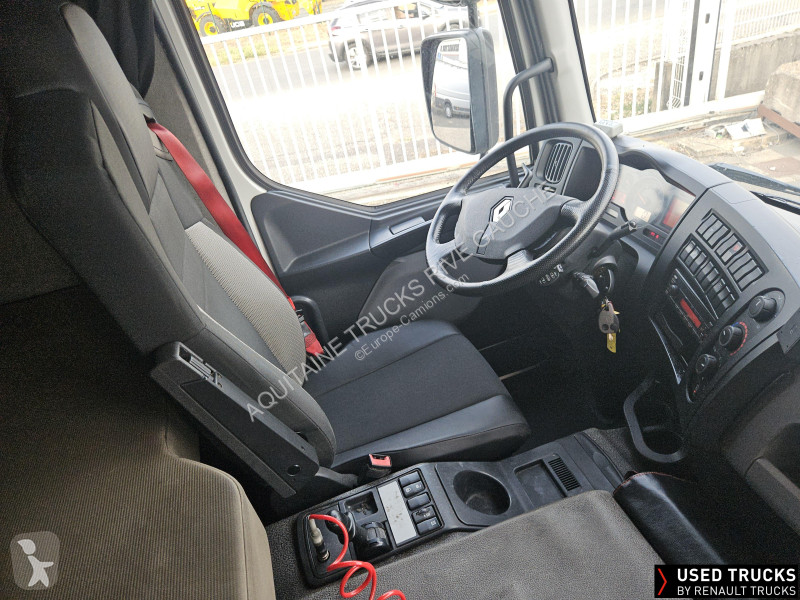 Kamion Renault D Wide