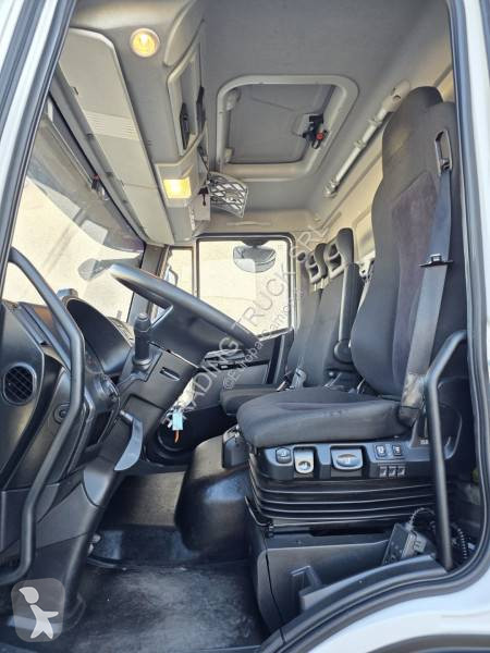 Iveco 140 E 25 truck