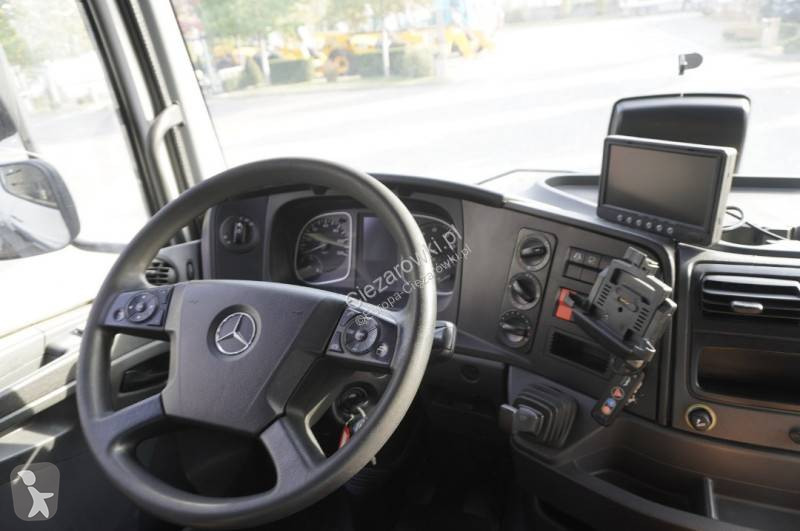 Kamion Mercedes 1323