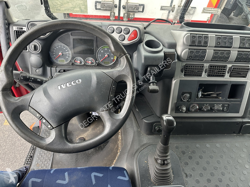 Kamion Iveco 330 - 6x2