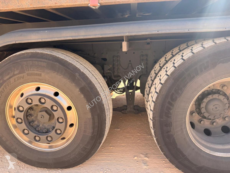Iveco 570 truck
