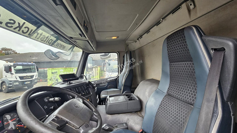 Volvo FM 370 Liebherr 9m3 truck